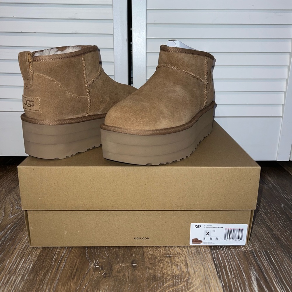 UGG ultra mini platform size 8